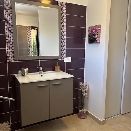 Apartment Romana 34 *